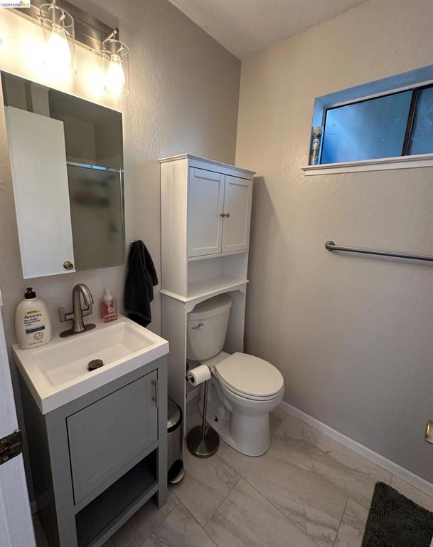 Image 18 of property listing at 1164 MAYWOOD LN., Martinez, CA 94553