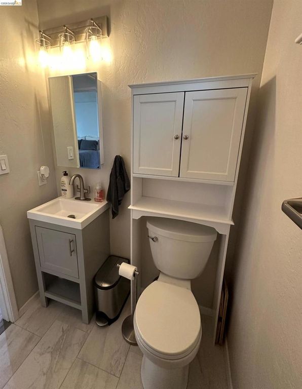 Image 19 of property listing at 1164 MAYWOOD LN., Martinez, CA 94553