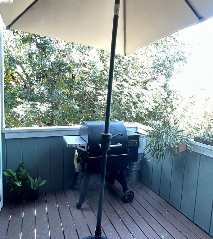 Image 23 of property listing at 1164 MAYWOOD LN., Martinez, CA 94553