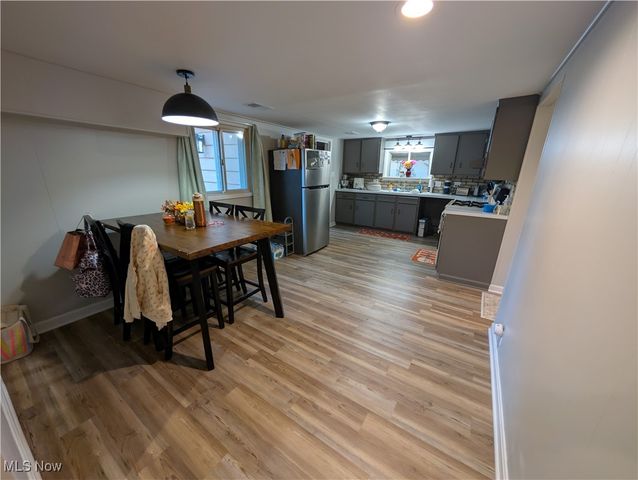 200 Stull Avenue, Akron, OH 44312