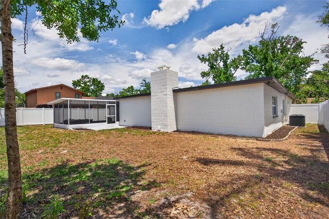 4430 RANCHWOOD LANE, Tampa, FL 33624