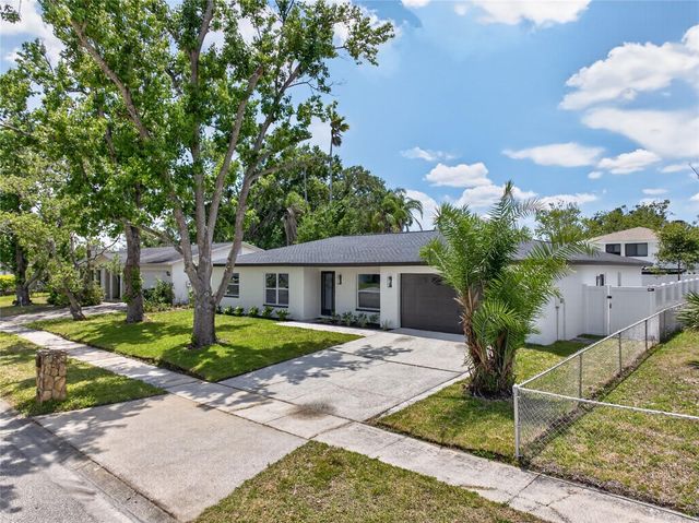 4430 RANCHWOOD LANE, Tampa, FL 33624