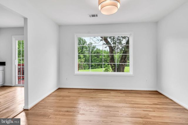 9636 WESTPORT LN, Burke, VA 22015