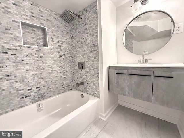 9636 WESTPORT LN, Burke, VA 22015