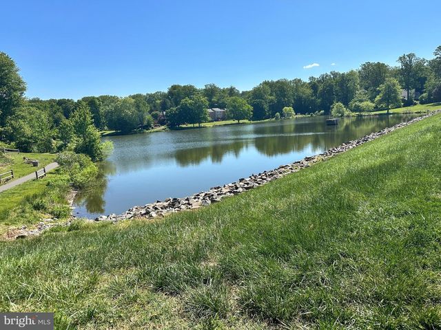 9636 WESTPORT LN, Burke, VA 22015