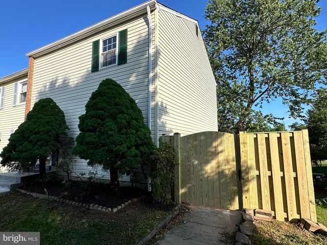 9636 WESTPORT LN, Burke, VA 22015