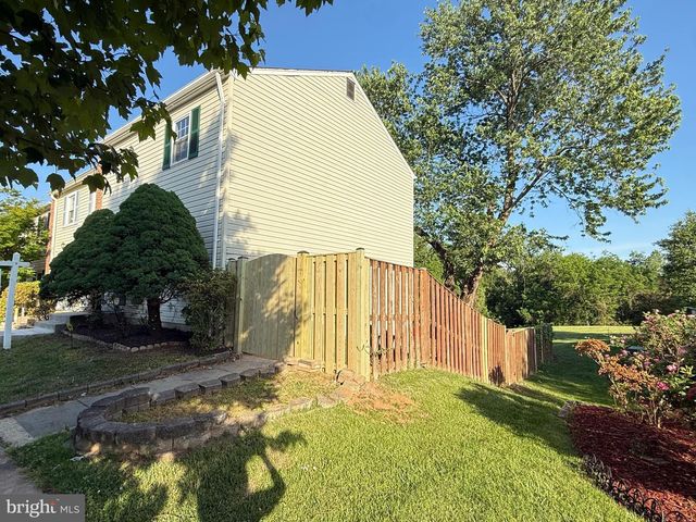 9636 WESTPORT LN, Burke, VA 22015
