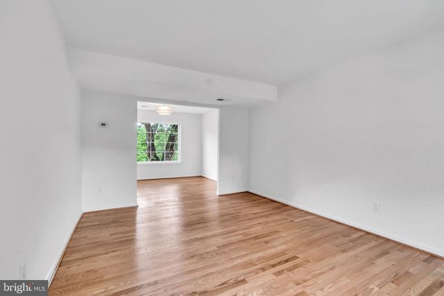 9636 WESTPORT LN, Burke, VA 22015