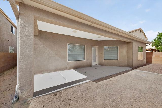 621 Primrose Avenue SW, Los Lunas, NM 87031