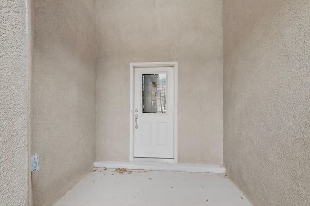 621 Primrose Avenue SW, Los Lunas, NM 87031