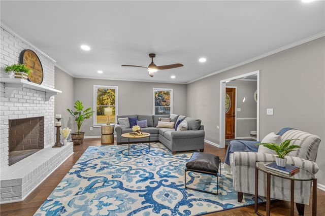 105 J Pearle Court, Easley, SC 29642