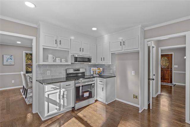 105 J Pearle Court, Easley, SC 29642