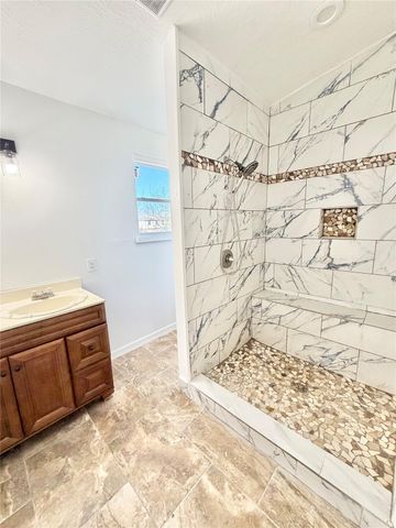 427 Oak Avenue, Crosby, TX 77532