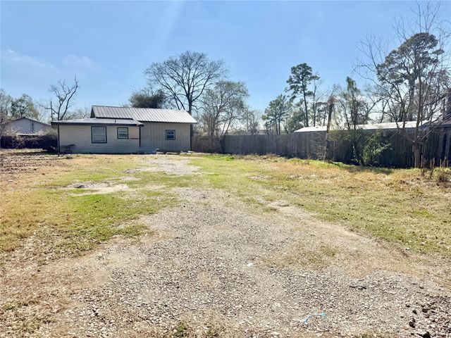 427 Oak Avenue, Crosby, TX 77532