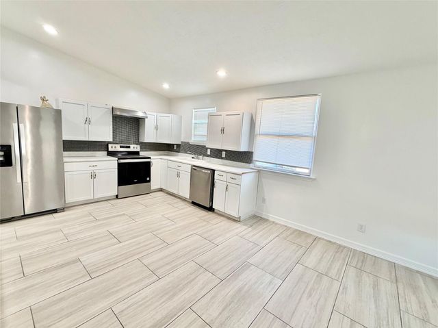 427 Oak Avenue, Crosby, TX 77532