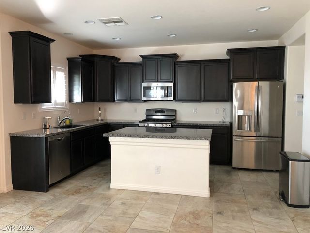 8046 Mosaic Sunrise Lane, Las Vegas, NV 89166