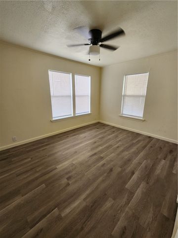 2301 Frederick Dr, Corpus Christi, TX 78417