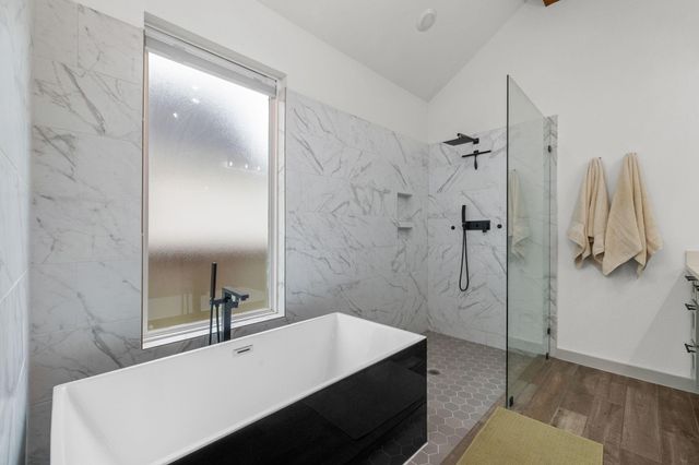 459 Green Meadows Drive, West Columbia, TX 77486