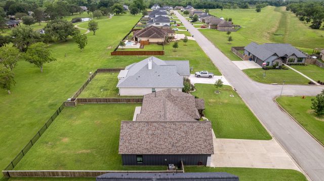 459 Green Meadows Drive, West Columbia, TX 77486