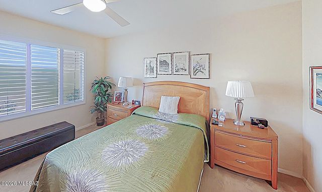 954 N Broken Hills Drive, Green Valley, AZ 85614