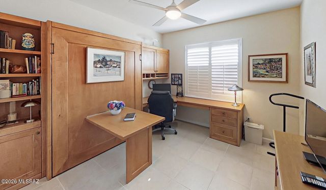 954 N Broken Hills Drive, Green Valley, AZ 85614