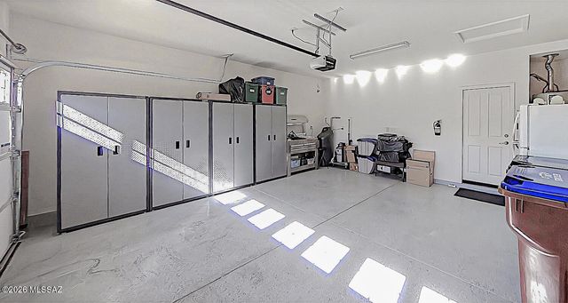 954 N Broken Hills Drive, Green Valley, AZ 85614