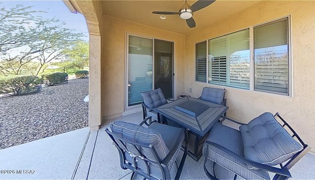954 N Broken Hills Drive, Green Valley, AZ 85614