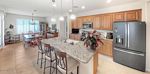 954 N Broken Hills Drive, Green Valley, AZ 85614