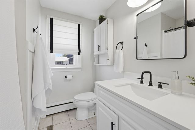 303 College St, Chicopee, MA 01020
