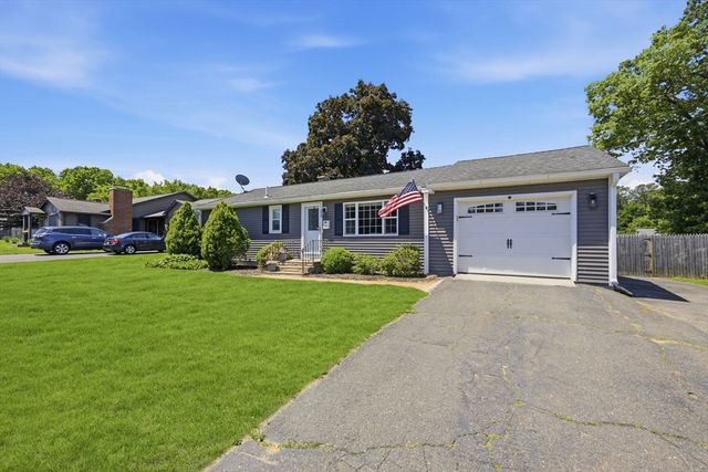 303 College St, Chicopee, MA 01020