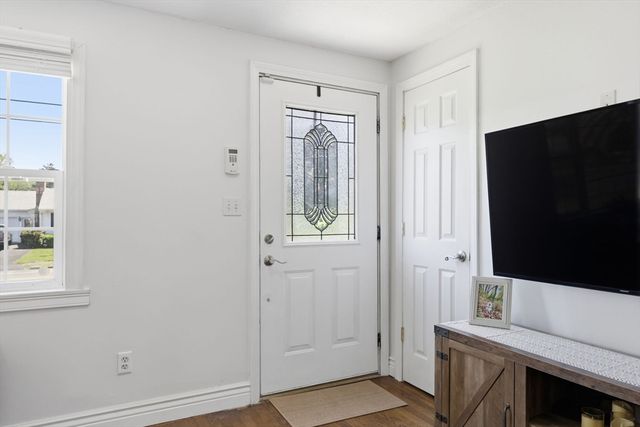 303 College St, Chicopee, MA 01020