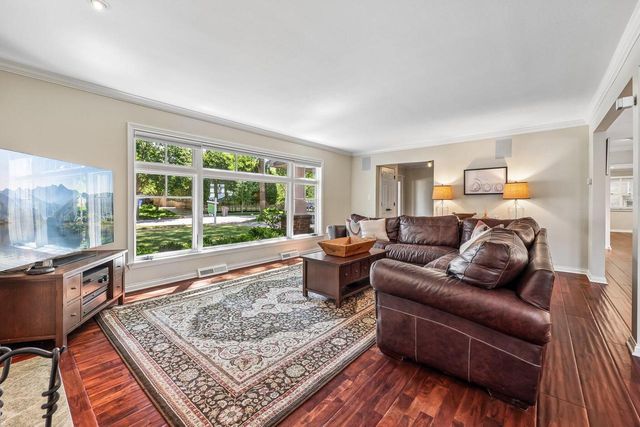 5109 N Woodburn STREET, Whitefish Bay, WI 53217