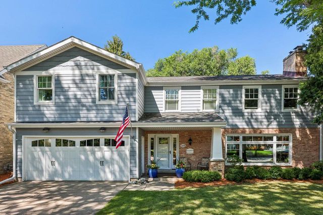 5109 N Woodburn STREET, Whitefish Bay, WI 53217