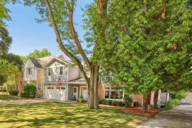 5109 N Woodburn STREET, Whitefish Bay, WI 53217