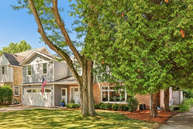 5109 N Woodburn STREET, Whitefish Bay, WI 53217