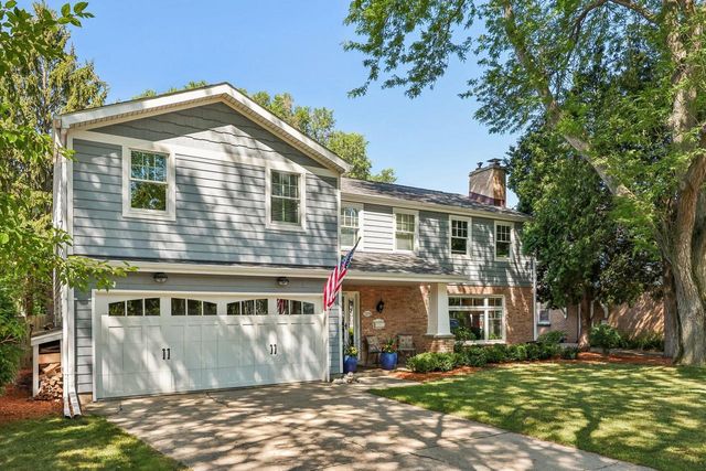 5109 N Woodburn STREET, Whitefish Bay, WI 53217