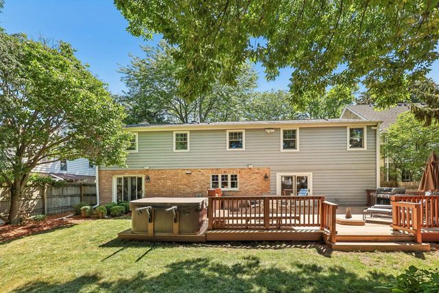 5109 N Woodburn STREET, Whitefish Bay, WI 53217