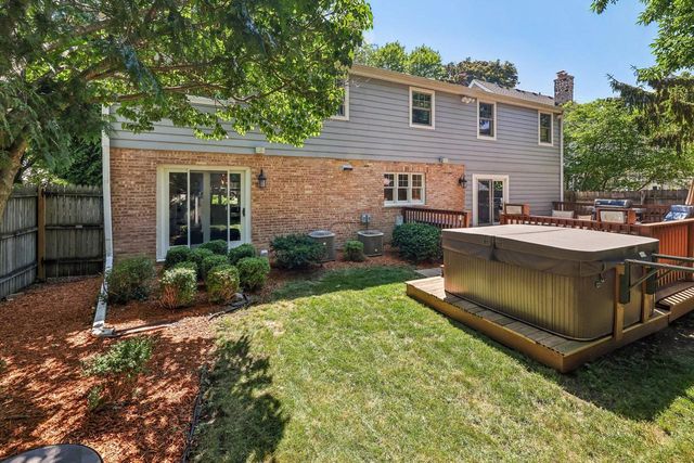5109 N Woodburn STREET, Whitefish Bay, WI 53217