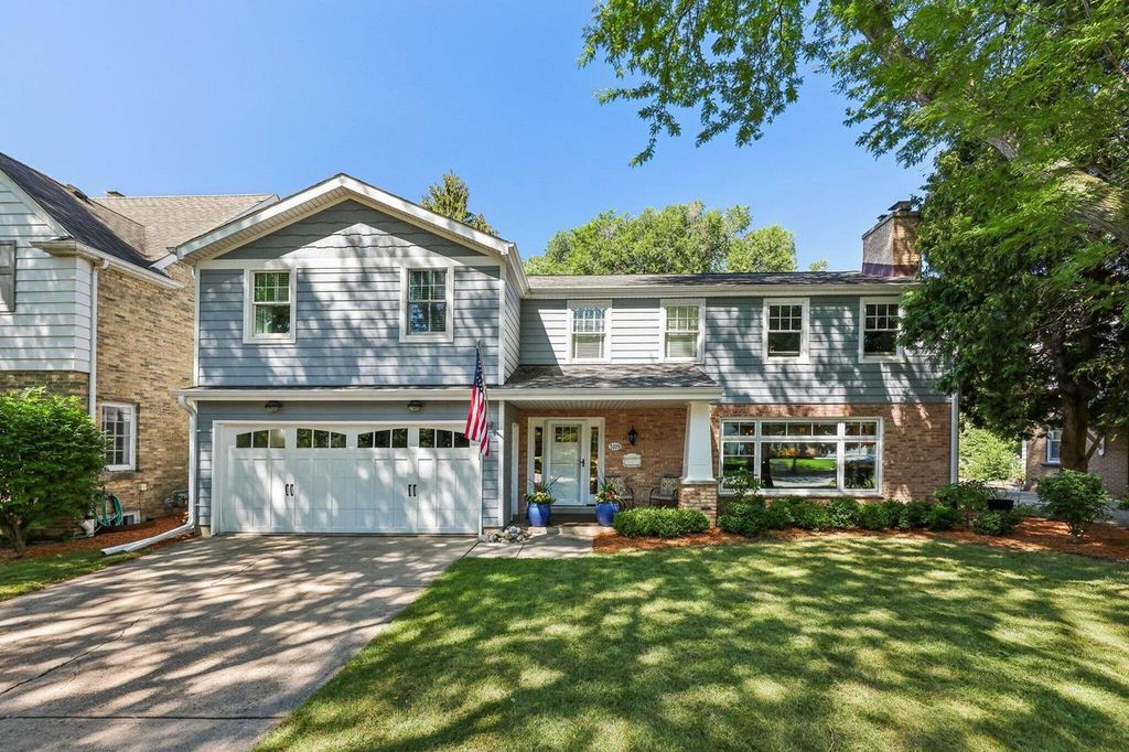 5109 N Woodburn STREET, Whitefish Bay, WI 53217