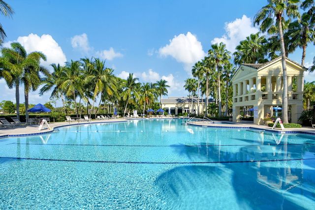 2035 Reston Circle, Royal Palm Beach, FL 33411