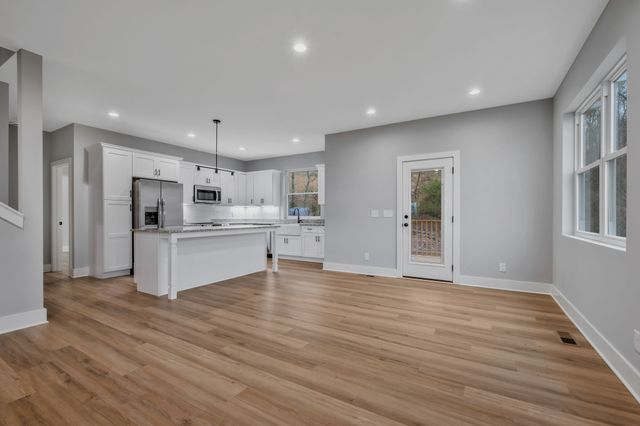 125 Scenic Ln, Hartsville, TN 37074