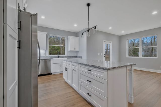 125 Scenic Ln, Hartsville, TN 37074