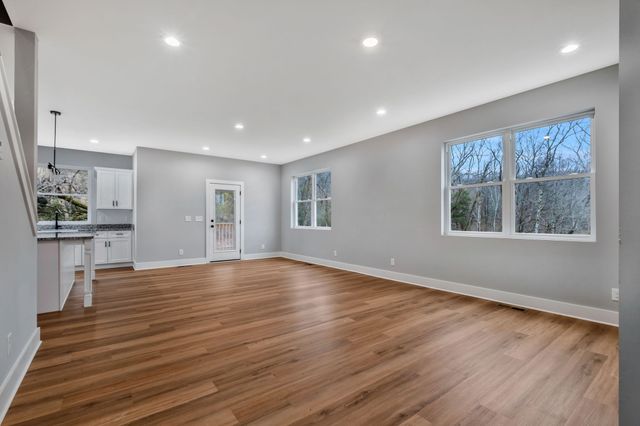 125 Scenic Ln, Hartsville, TN 37074