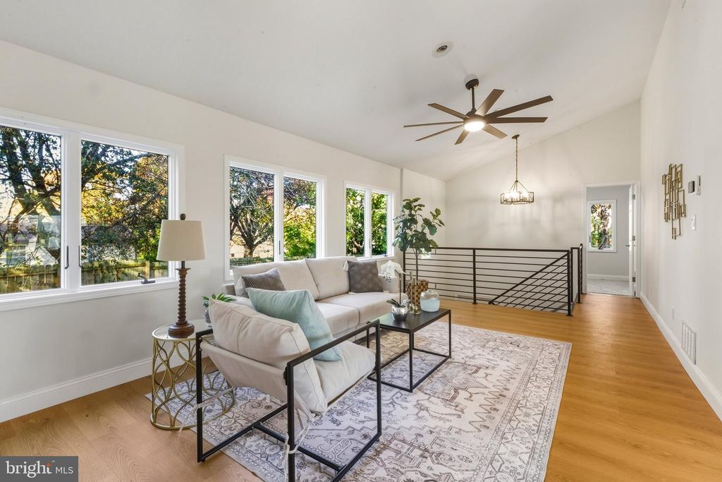 306 PINE, Turnersville, NJ 08012