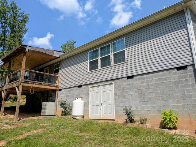 201 Smoky Mountain Drive, Marion, NC 28752