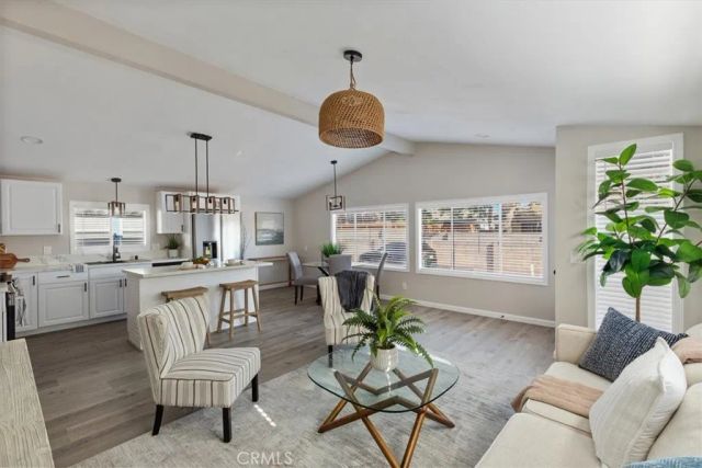 201 Road Runner, Fountain Valley, CA 92708