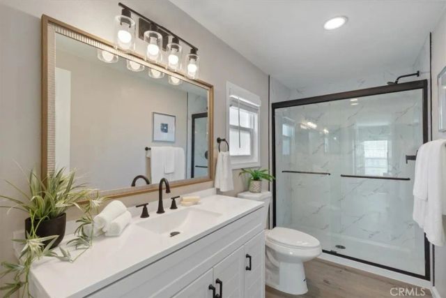 201 Road Runner, Fountain Valley, CA 92708