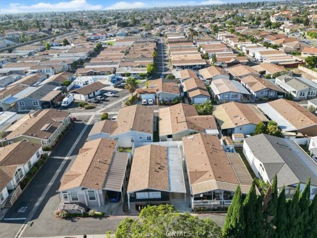 201 Road Runner, Fountain Valley, CA 92708