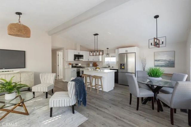 201 Road Runner, Fountain Valley, CA 92708