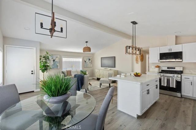 201 Road Runner, Fountain Valley, CA 92708